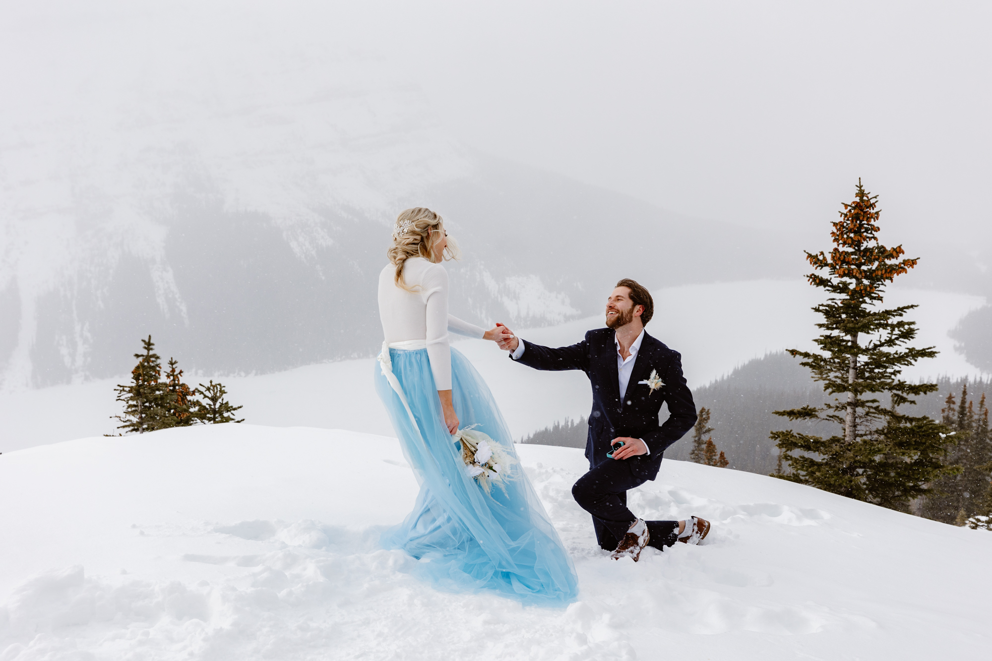 Banff elopement photographer lake peyto