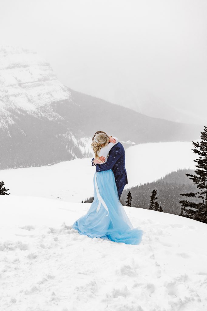 Banff elopement photographer lake peyto